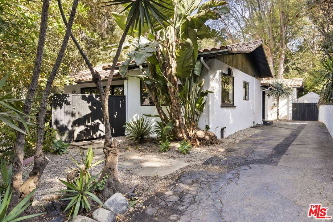 2936 La Castana Dr