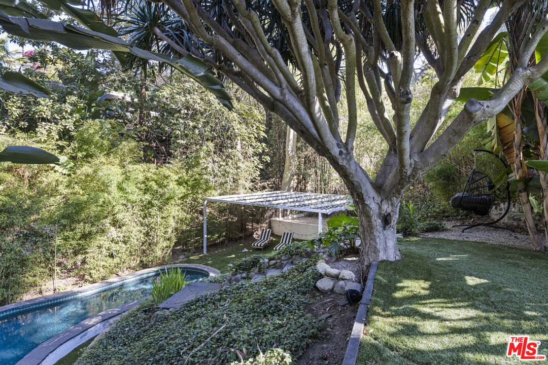 2936 La Castana Dr