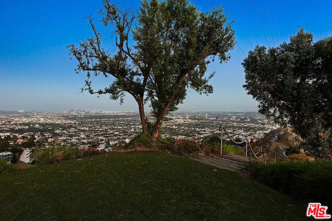 1600 Viewmont Dr