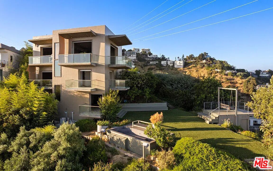 1600 Viewmont Dr