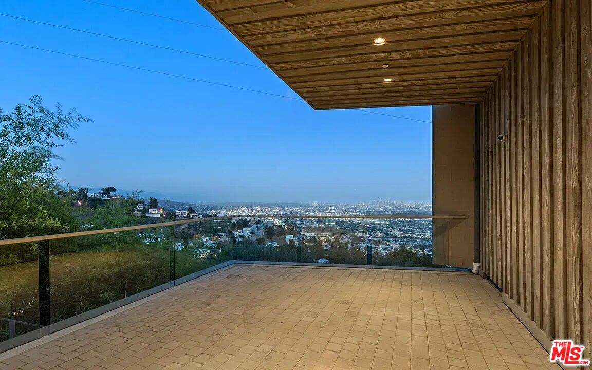 1600 Viewmont Dr