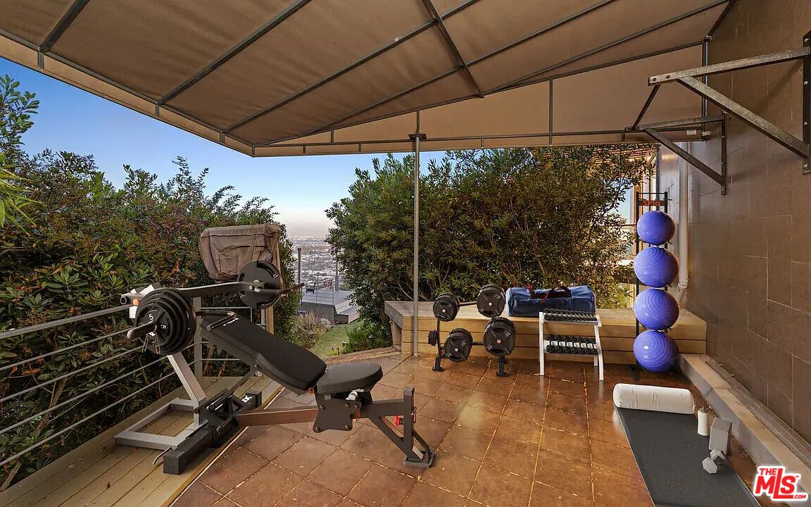 1600 Viewmont Dr