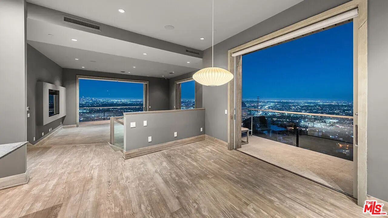 1600 Viewmont Dr
