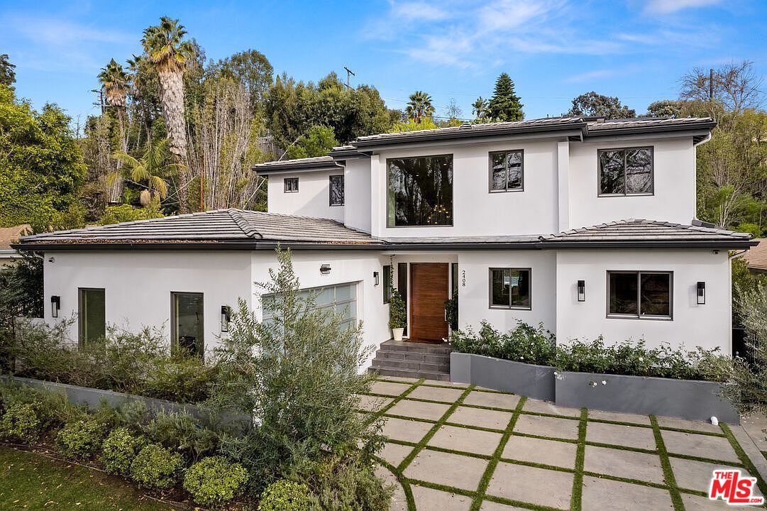 2408 Castle Heights Ave