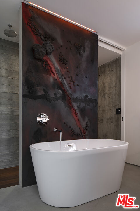 Sanctuary Crown, Hargrave Dr, 90068