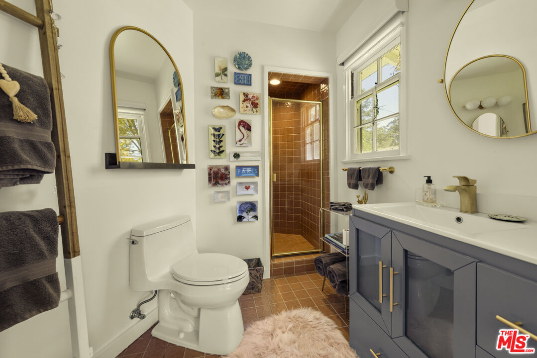 13166 Valley Vista Blvd