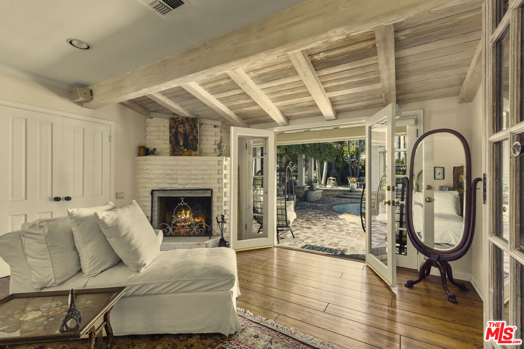 13166 Valley Vista Blvd