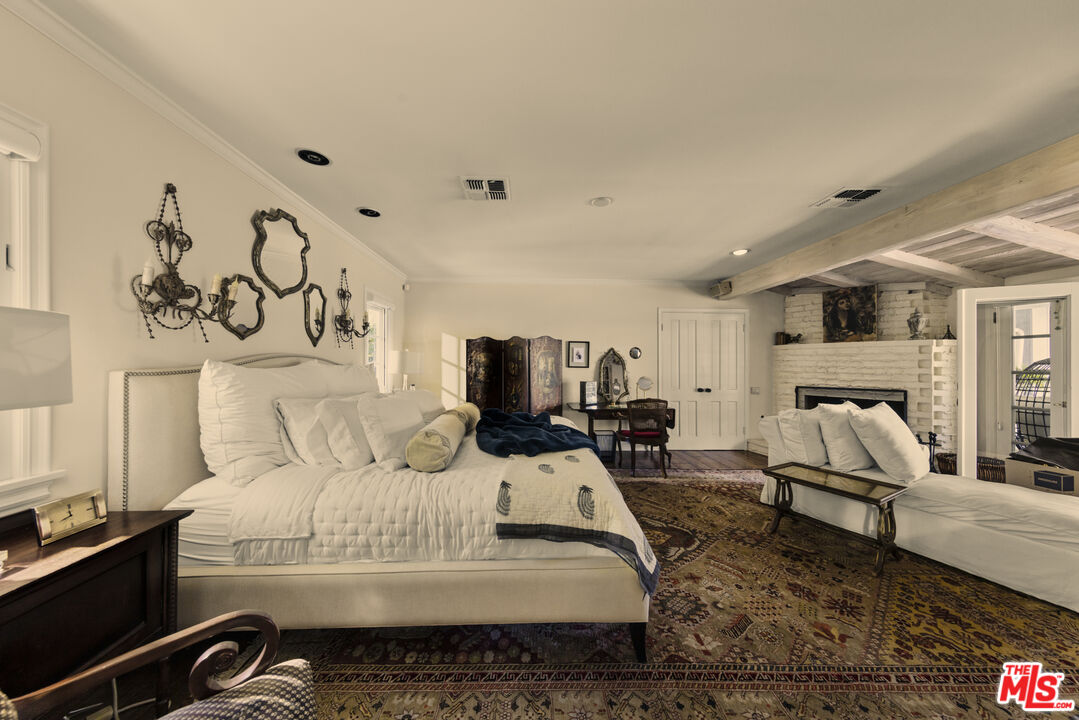 13166 Valley Vista Blvd