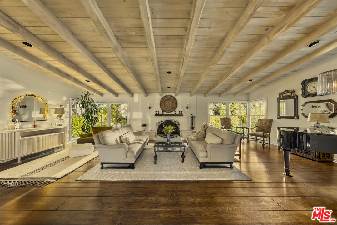 13166 Valley Vista Blvd