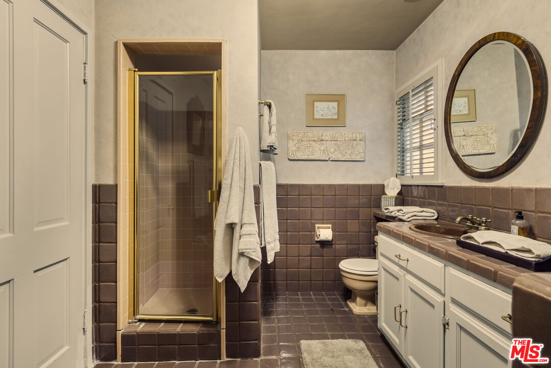 13166 Valley Vista Blvd