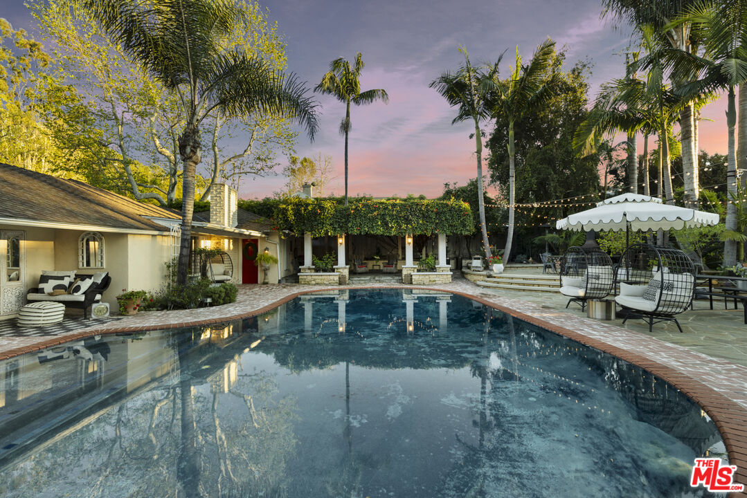 13166 Valley Vista Blvd