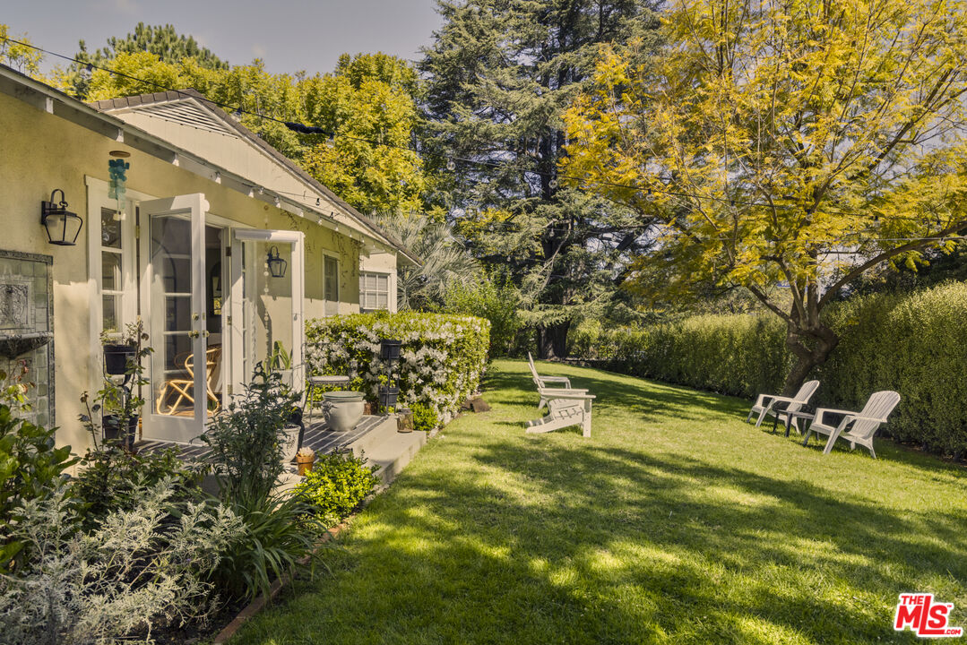 13166 Valley Vista Blvd