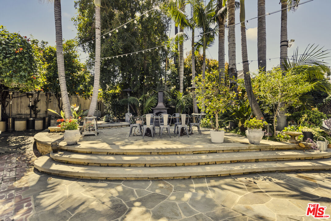 13166 Valley Vista Blvd