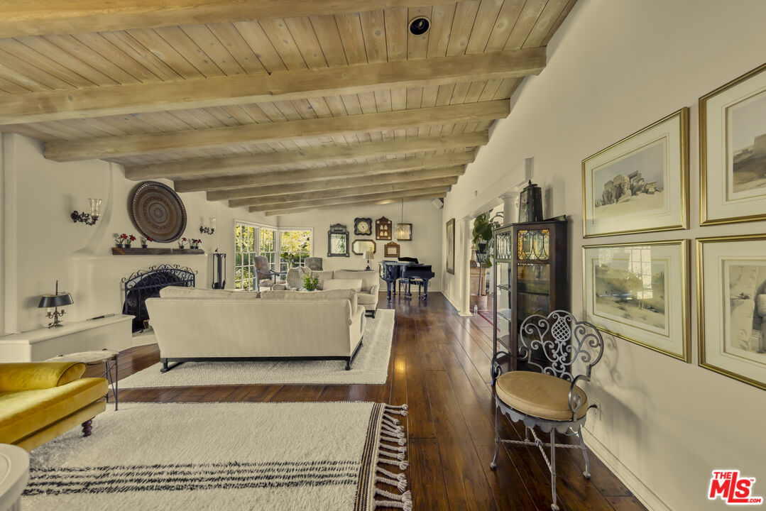 13166 Valley Vista Blvd