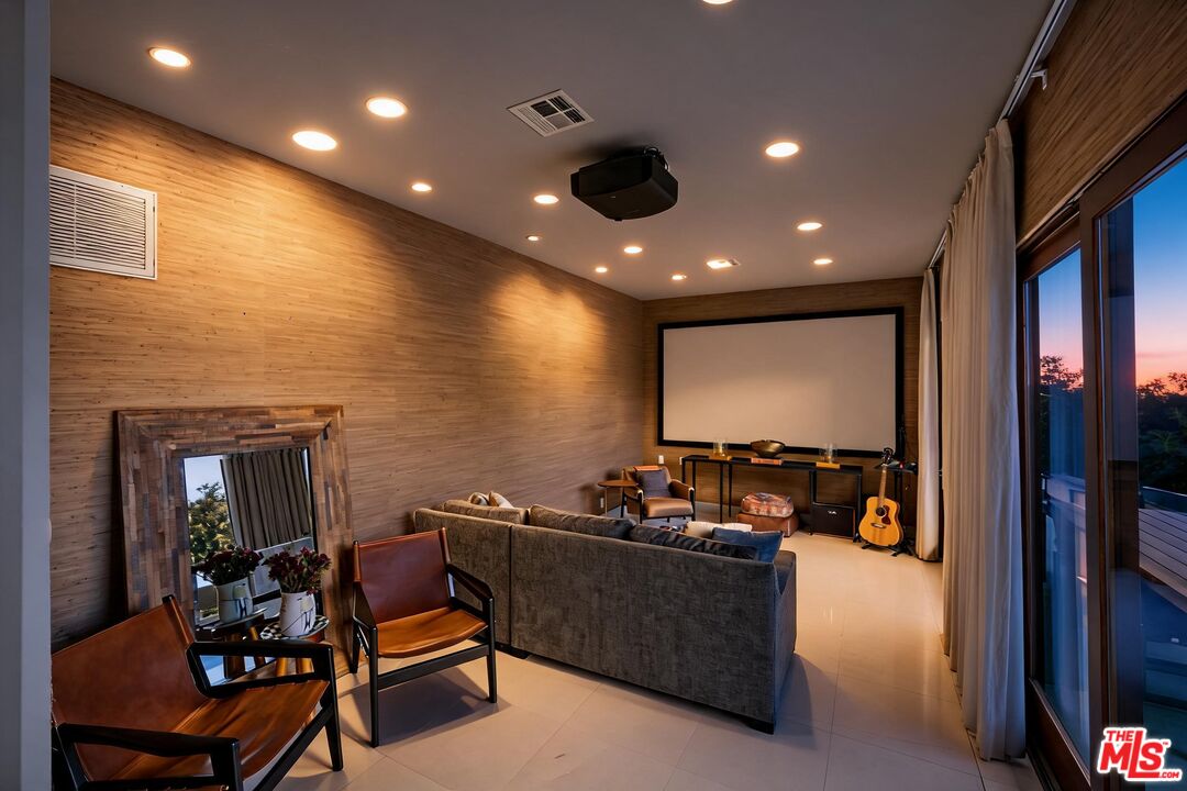 2035 De Mille Dr