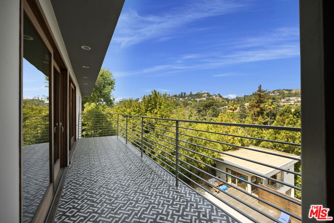 2035 De Mille Dr