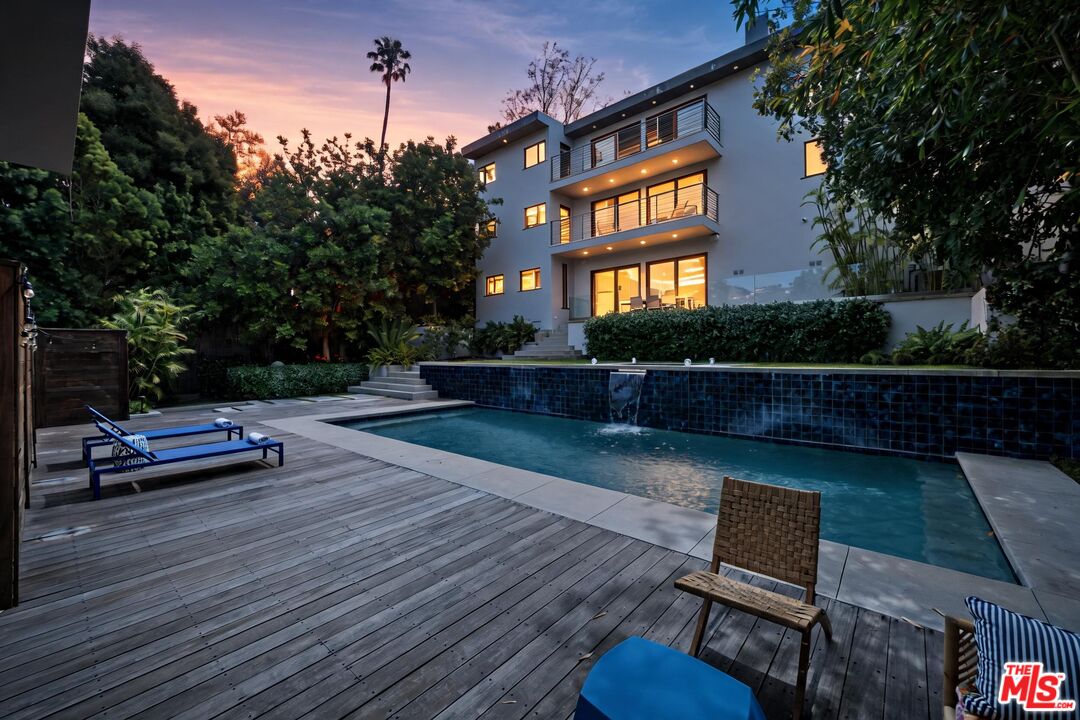 2035 De Mille Dr
