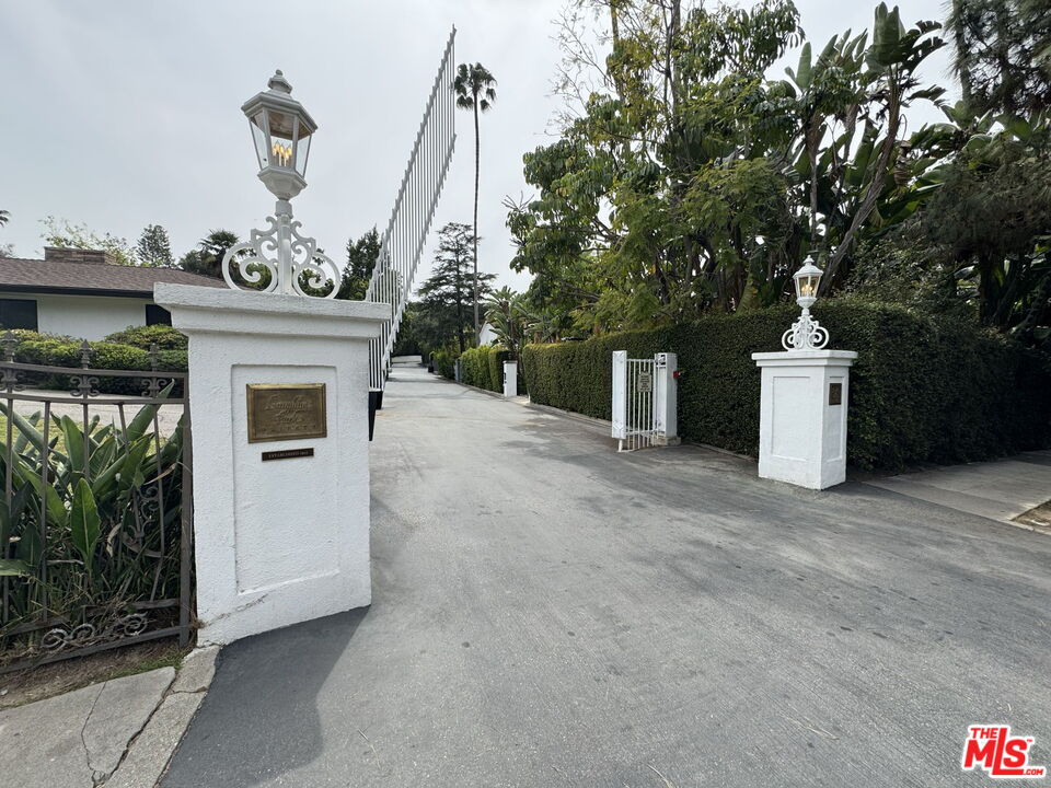 2035 De Mille Dr