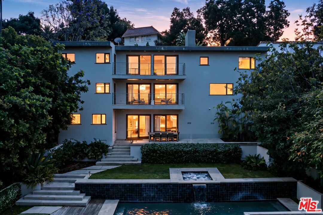 2035 De Mille Dr