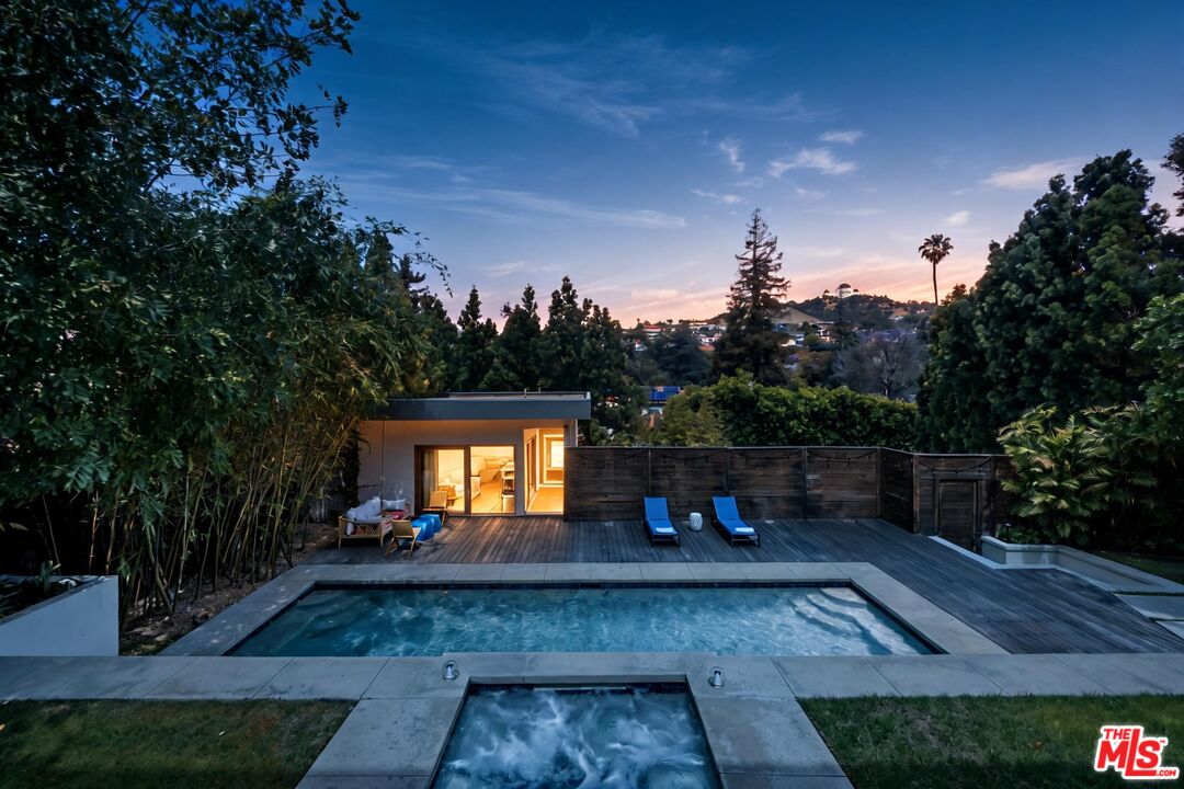 2035 De Mille Dr