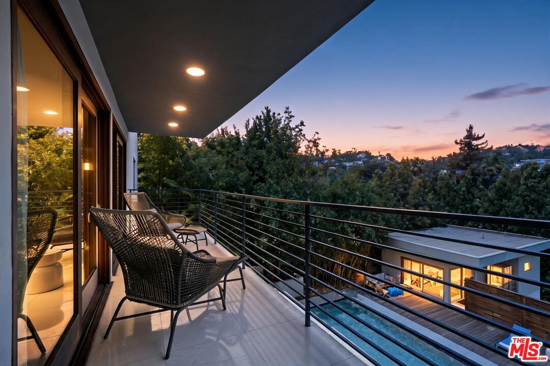 2035 De Mille Dr