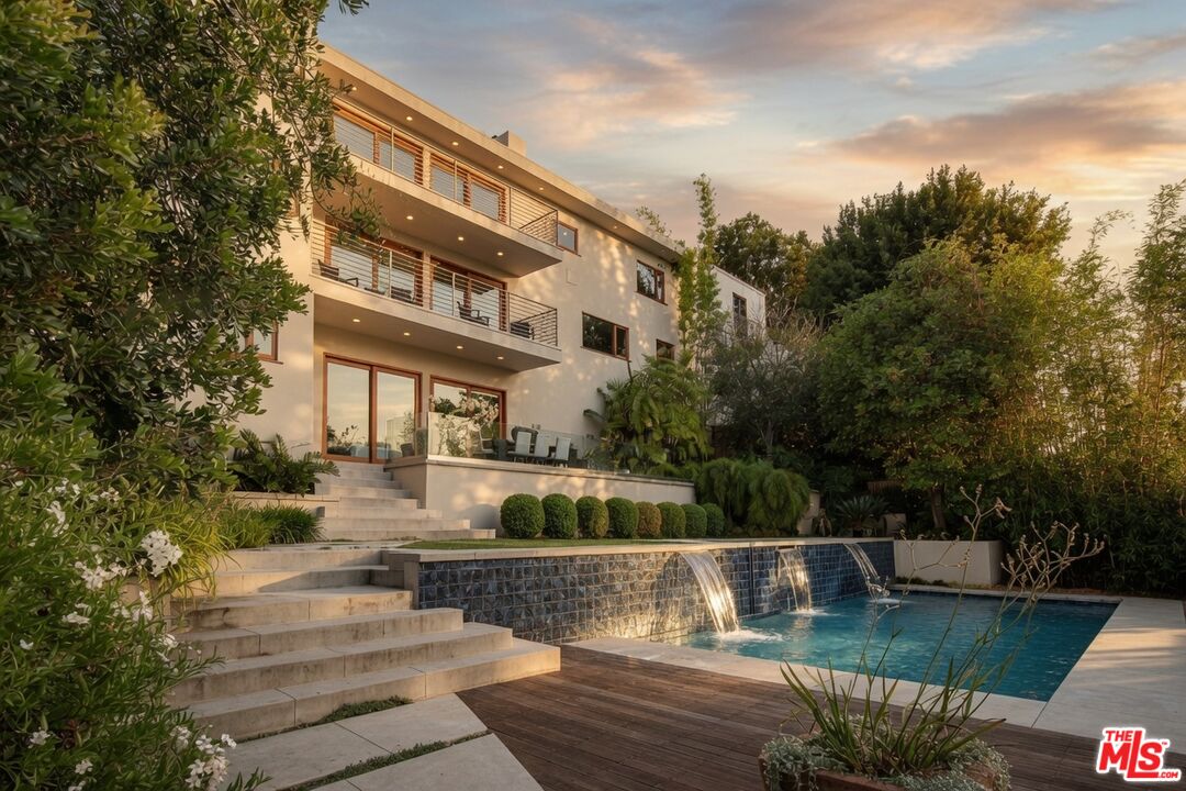 2035 De Mille Dr