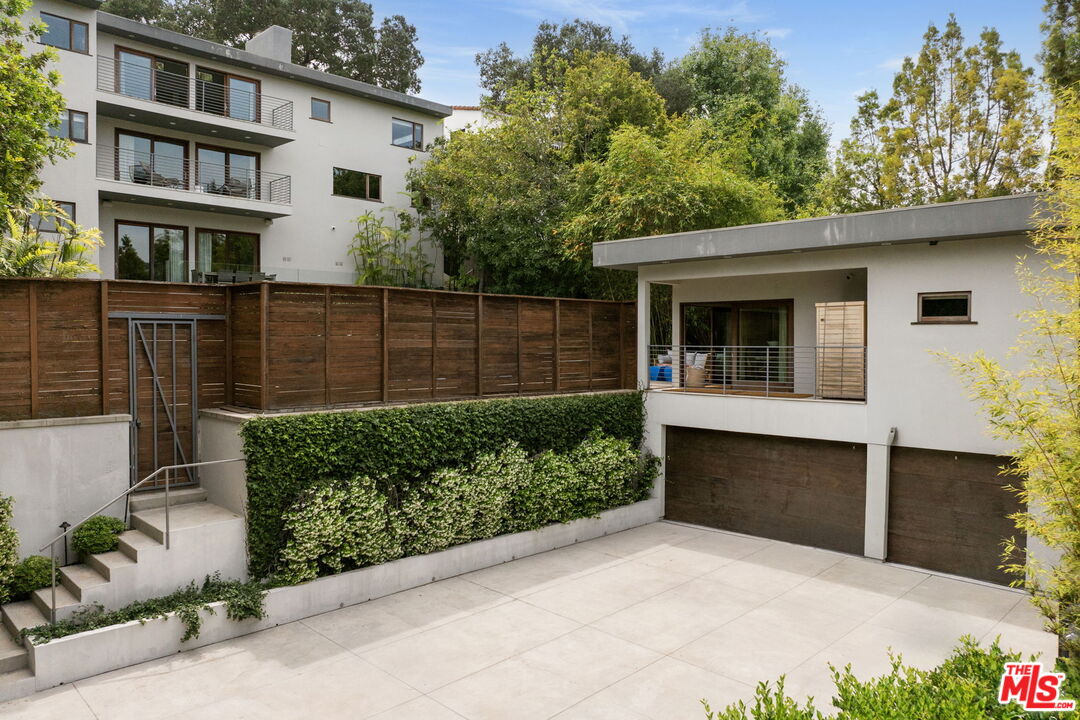 2035 De Mille Dr