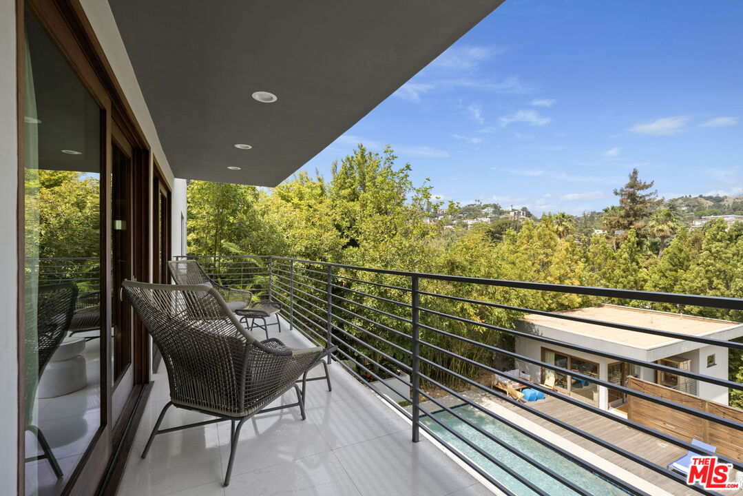 2035 De Mille Dr