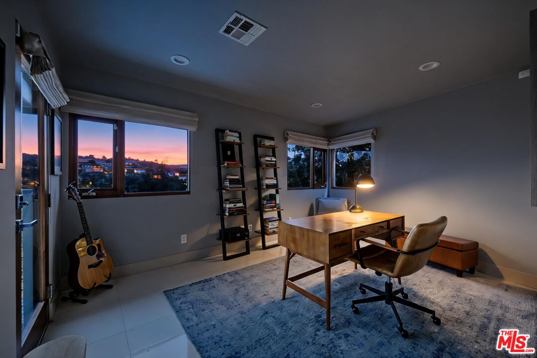 2035 De Mille Dr