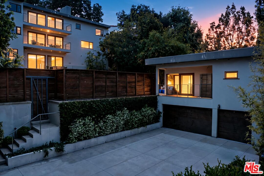 2035 De Mille Dr