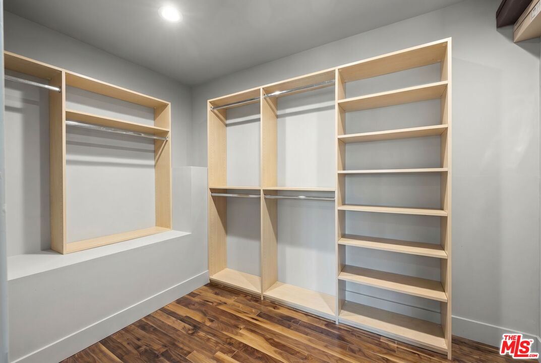 2035 De Mille Dr