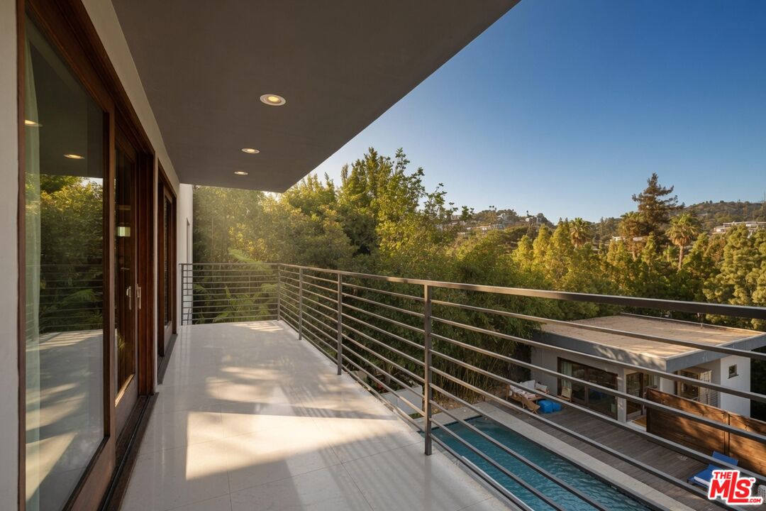 2035 De Mille Dr