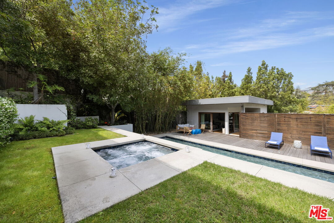 2035 De Mille Dr