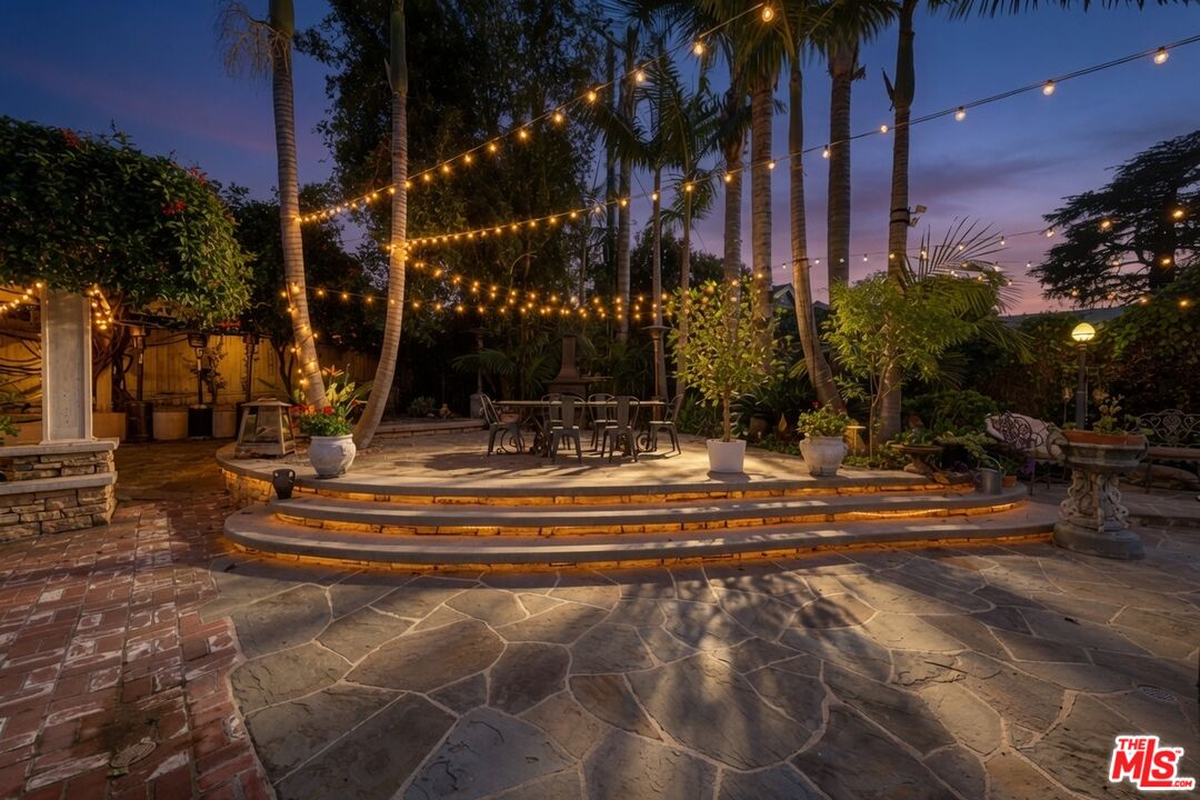13166 Valley Vista Blvd