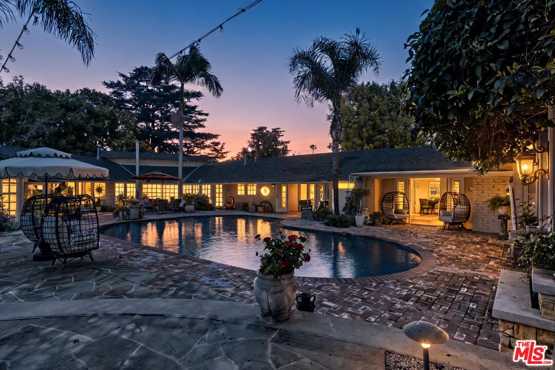 13166 Valley Vista Blvd