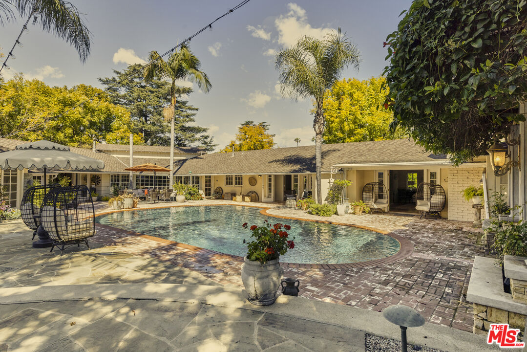 13166 Valley Vista Blvd