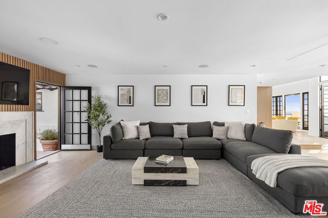 3909 Villa Costera