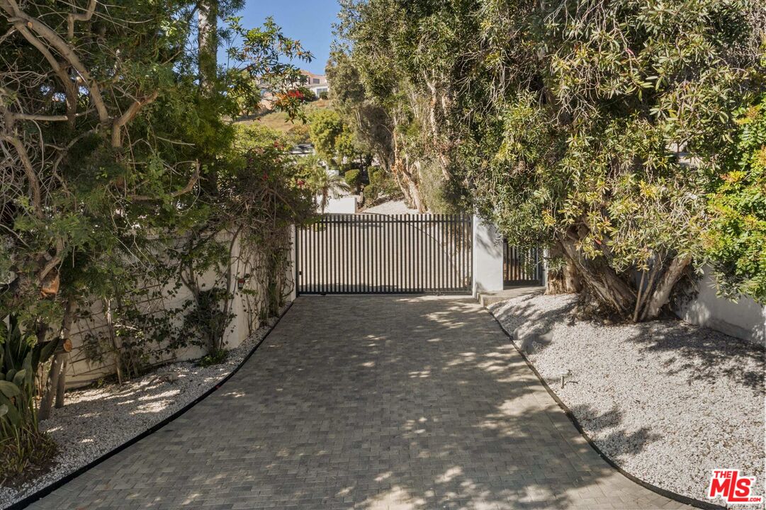 3909 Villa Costera
