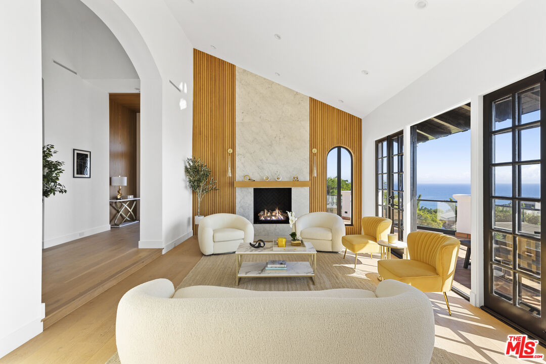 3909 Villa Costera
