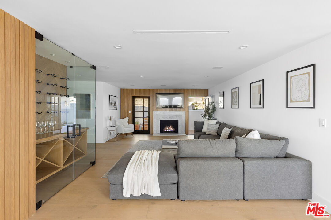 3909 Villa Costera