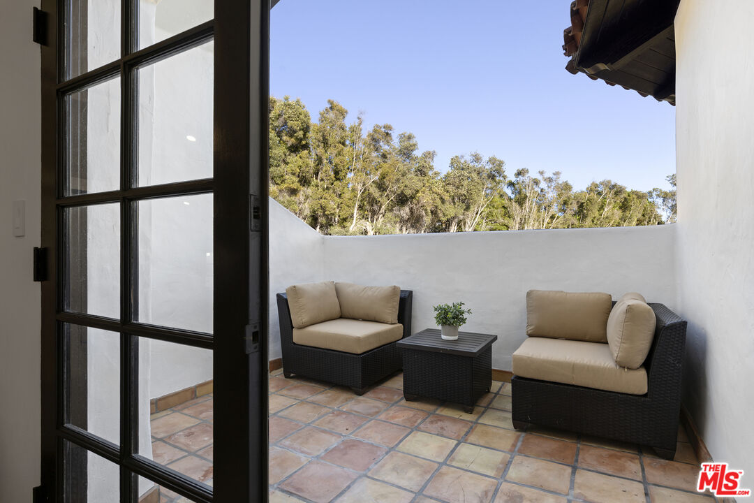 3909 Villa Costera