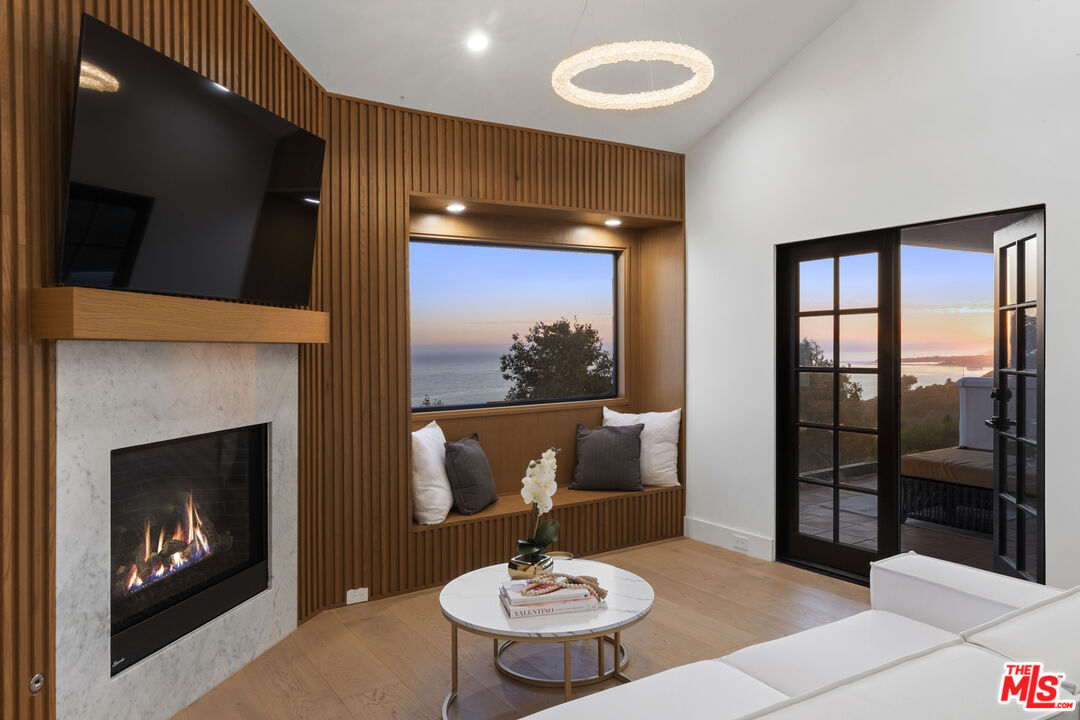 3909 Villa Costera