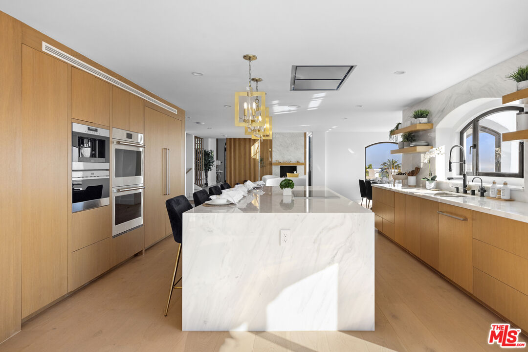 3909 Villa Costera