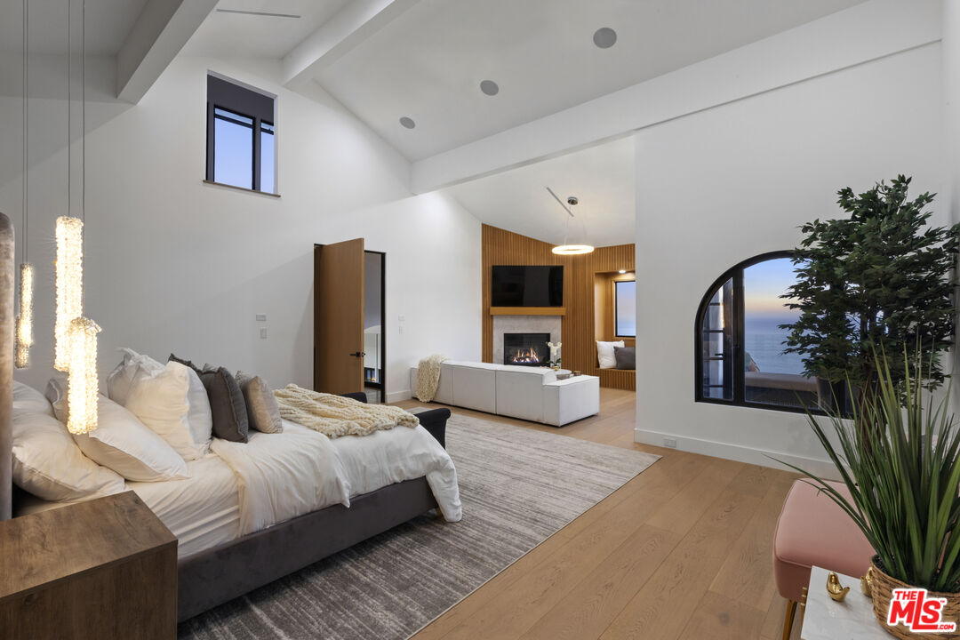 3909 Villa Costera