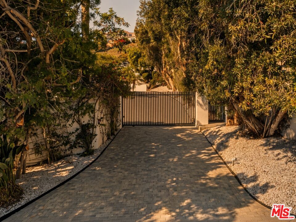 3909 Villa Costera