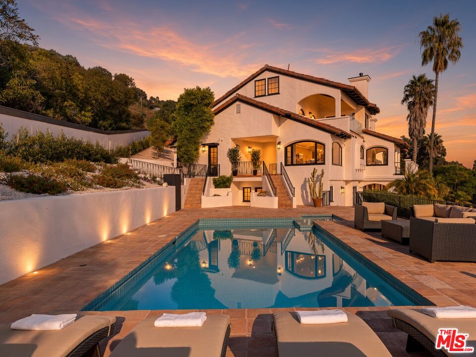 3909 Villa Costera