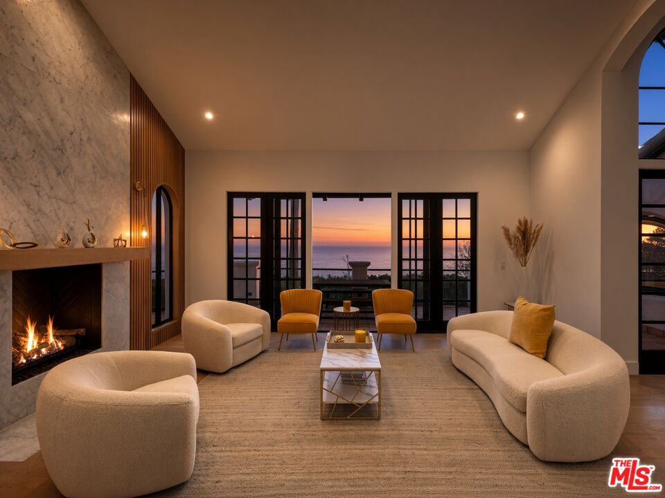 3909 Villa Costera