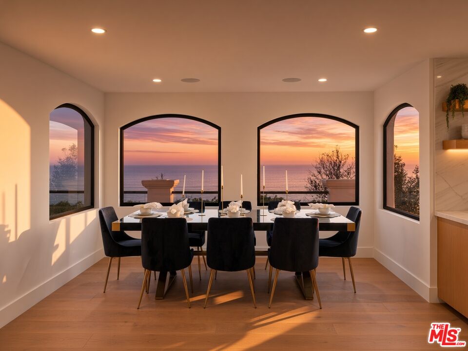 3909 Villa Costera