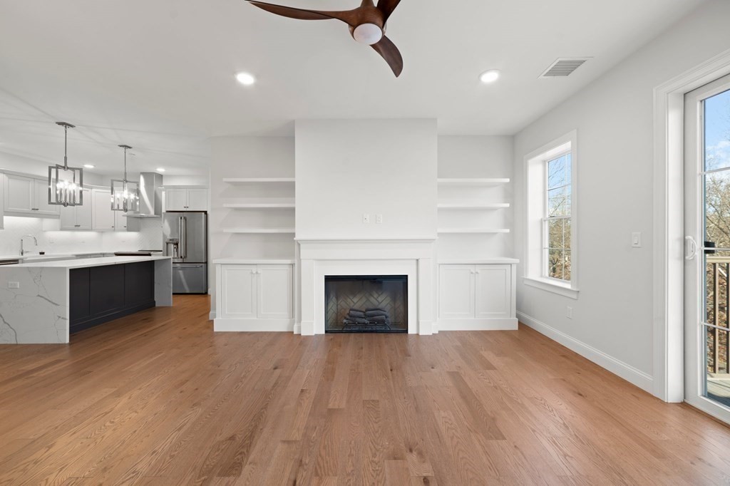 60 Coppersmith Way # 404