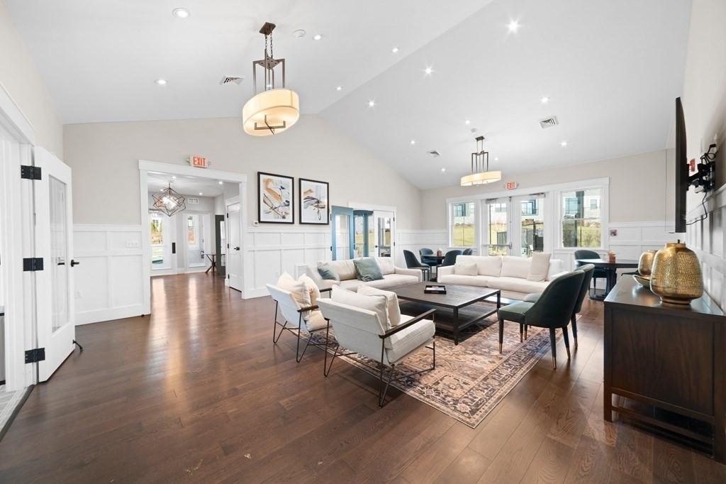 60 Coppersmith Way # 404